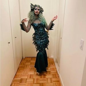 Mermaid / Dark Siren Halloween Costume size small/medium